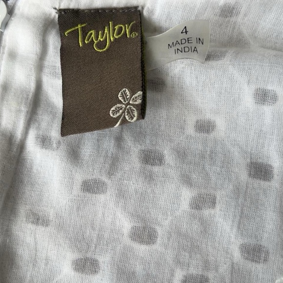 Women’s Taylor Elegant White Eyelet Dress Puff Sleeve - Picture 6 of 6